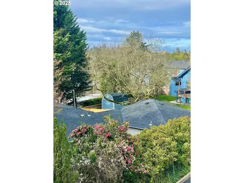 6020 SW 18th Drive Portland OR 97239