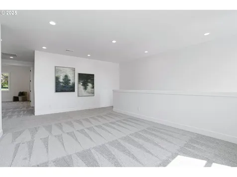 6020 SW 18th Drive Portland OR 97239