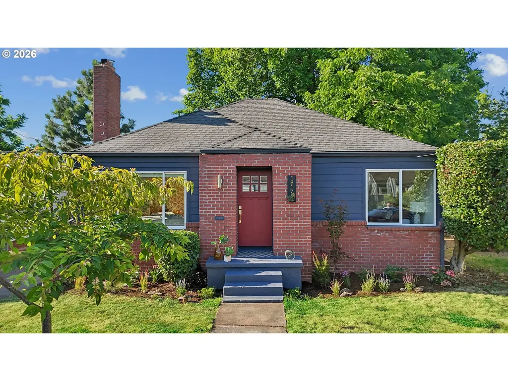 1917 NE Dekum Street Portland OR 97211