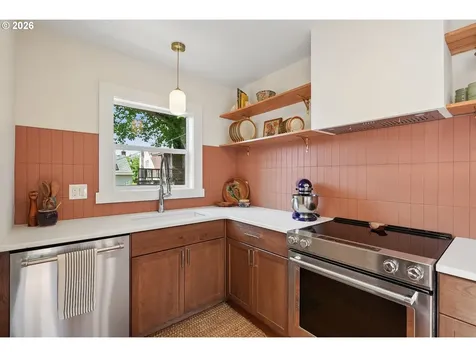 1917 NE Dekum Street Portland OR 97211