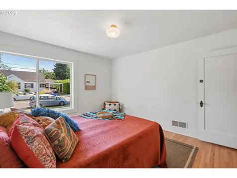 1917 NE Dekum Street Portland OR 97211
