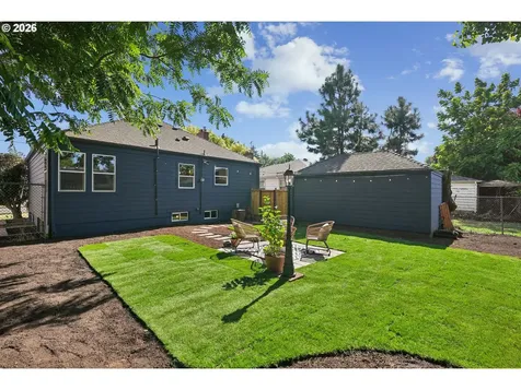 1917 NE Dekum Street Portland OR 97211