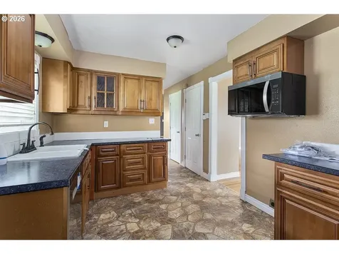 3025 Maple Street Longview WA 98632