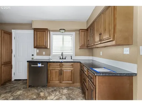 3025 Maple Street Longview WA 98632