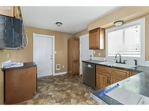 3025 Maple Street Longview WA 98632
