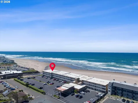 145 NW Inlet Avenue Lincoln City OR 97367