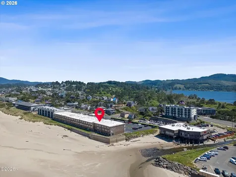 145 NW Inlet Avenue Lincoln City OR 97367