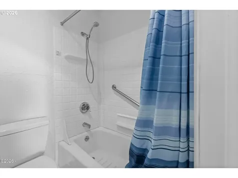 145 NW Inlet Avenue Lincoln City OR 97367