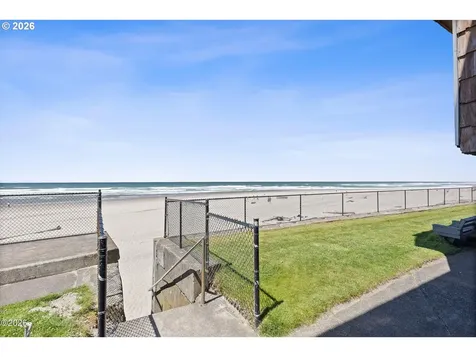 145 NW Inlet Avenue Lincoln City OR 97367