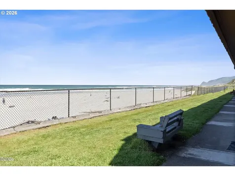 145 NW Inlet Avenue Lincoln City OR 97367