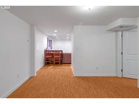 8611 NE Dyer Street Portland OR 97220