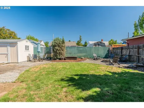 8611 NE Dyer Street Portland OR 97220