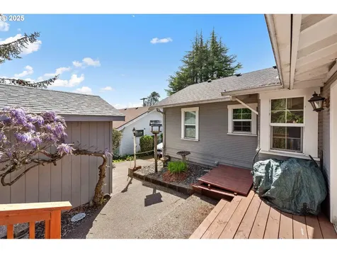 570 Ingersoll Street Coos Bay OR 97420