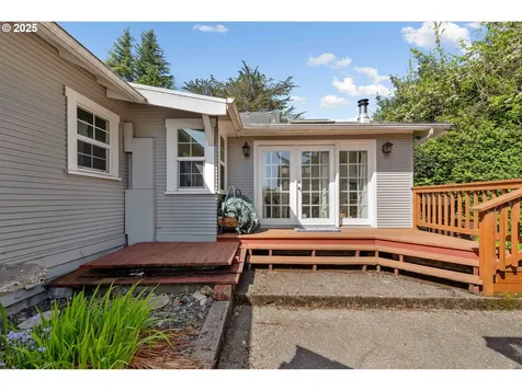 570 Ingersoll Street Coos Bay OR 97420