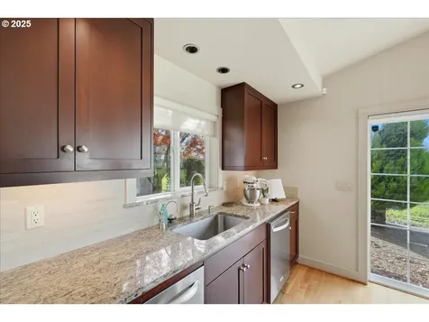 2365 Umpqua Road Woodburn OR 97071