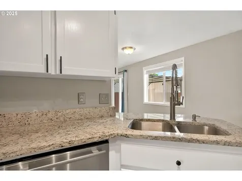 110 Wilshire Way Kelso WA 98626
