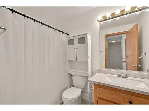 110 Wilshire Way Kelso WA 98626