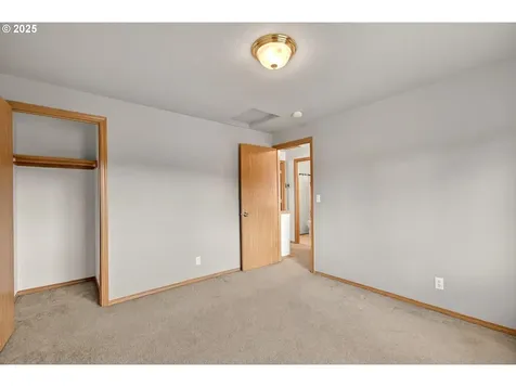 110 Wilshire Way Kelso WA 98626
