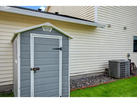 110 Wilshire Way Kelso WA 98626