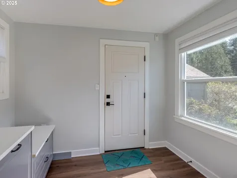 4407 SW Marigold Street Portland OR 97219