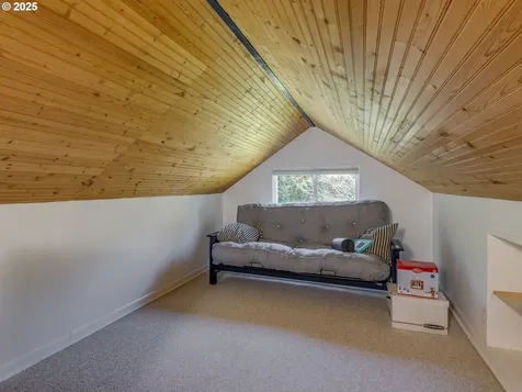 4407 SW Marigold Street Portland OR 97219