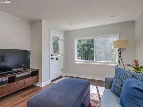 4407 SW Marigold Street Portland OR 97219