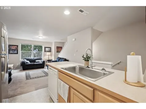 6129 NE 14th Court Vancouver WA 98665
