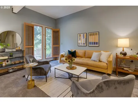 5721 SW Salmon Street Portland OR 97221