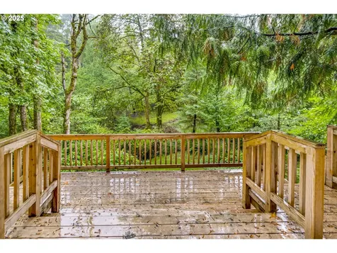 5721 SW Salmon Street Portland OR 97221