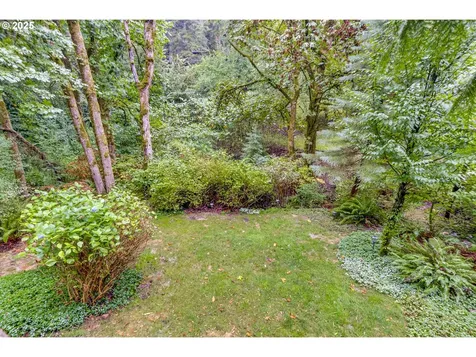 5721 SW Salmon Street Portland OR 97221