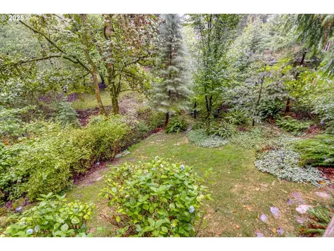5721 SW Salmon Street Portland OR 97221