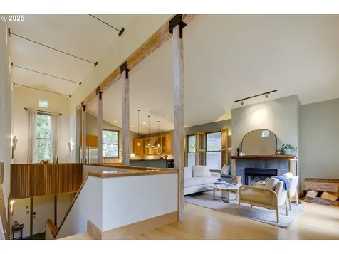 5721 SW Salmon Street Portland OR 97221