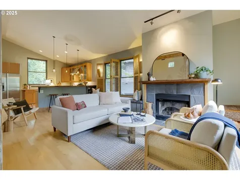 5721 SW Salmon Street Portland OR 97221