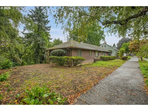 4314 SE Crystal Springs Boulevard SE Portland OR 97206