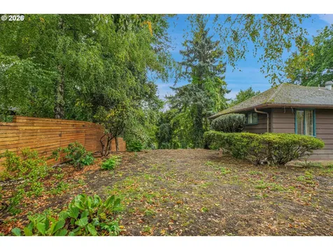 4314 SE Crystal Springs Boulevard SE Portland OR 97206