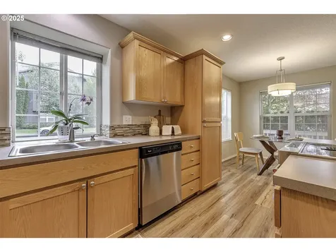 780 NE 64th Place Hillsboro OR 97124