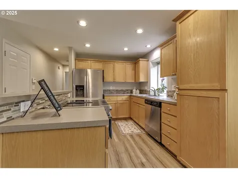 780 NE 64th Place Hillsboro OR 97124