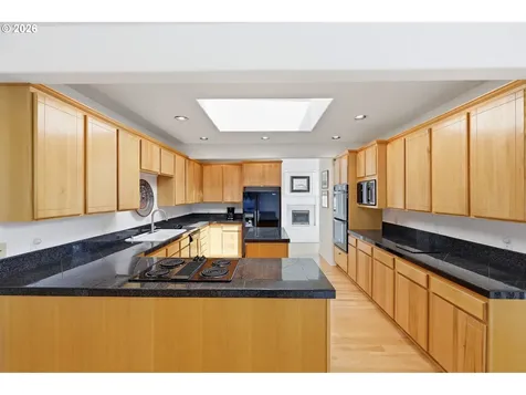 1611 SW Dickinson Lane Portland OR 97219