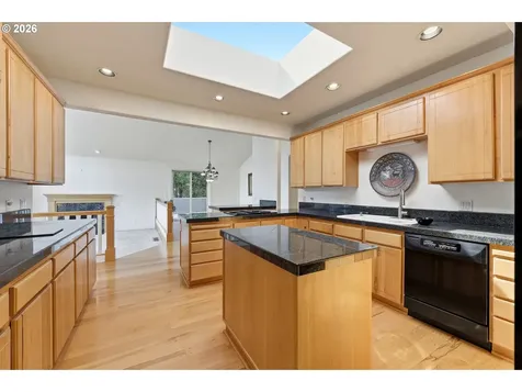 1611 SW Dickinson Lane Portland OR 97219