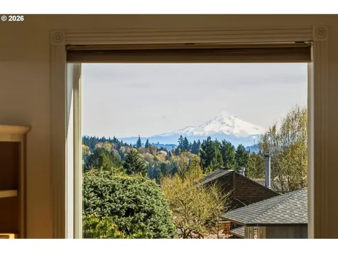 1611 SW Dickinson Lane Portland OR 97219