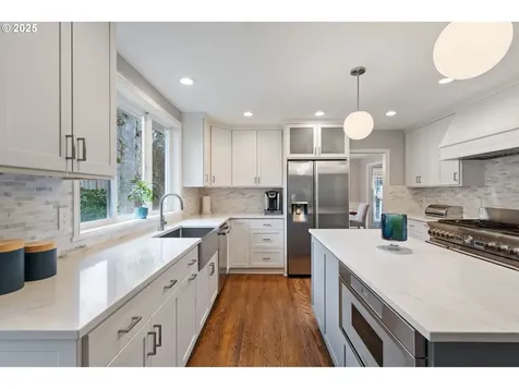 14153 Edenberry Drive Lake Oswego OR 97035