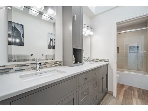14153 Edenberry Drive Lake Oswego OR 97035