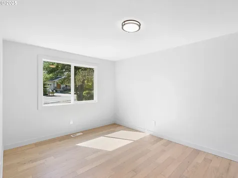 1925 Hillhouse Drive West Linn OR 97068