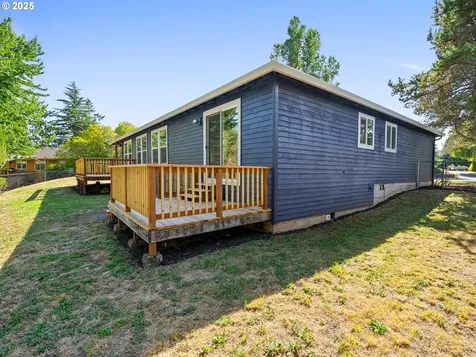 1925 Hillhouse Drive West Linn OR 97068