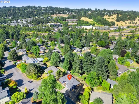1925 Hillhouse Drive West Linn OR 97068