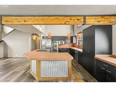 2039 N Jantzen Avenue Portland OR 97217