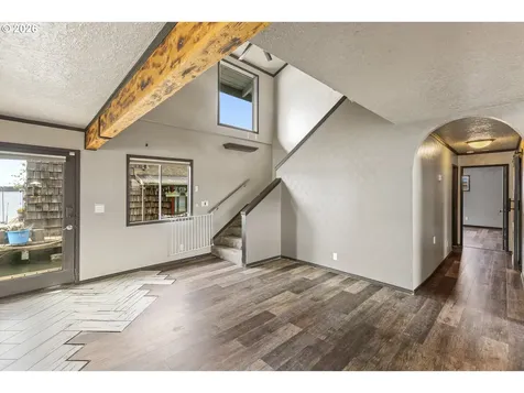 2039 N Jantzen Avenue Portland OR 97217