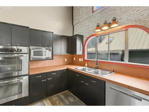 2039 N Jantzen Avenue Portland OR 97217