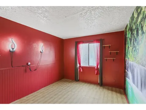 2039 N Jantzen Avenue Portland OR 97217