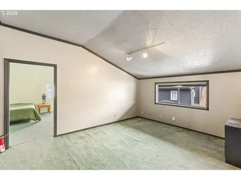 2039 N Jantzen Avenue Portland OR 97217